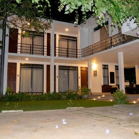 Golden Ray Villa 아누라다푸라 외부 사진